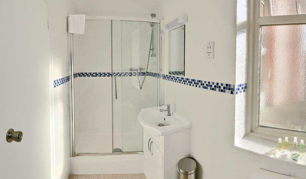 Cavendish Central Bournemouth Room photo